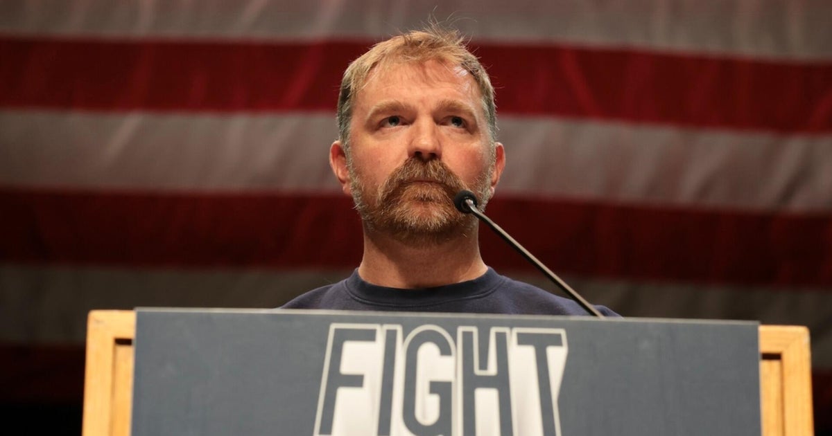 Maine voters react to Graham Platner scandals as Bernie Sanders slams distractions