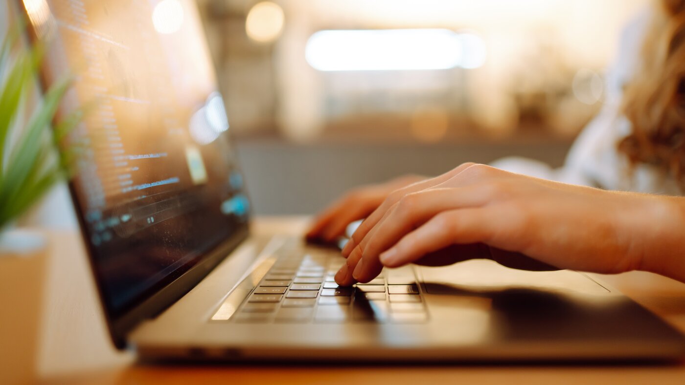 Remote work — not AI — has sidelined recent college graduates, research finds