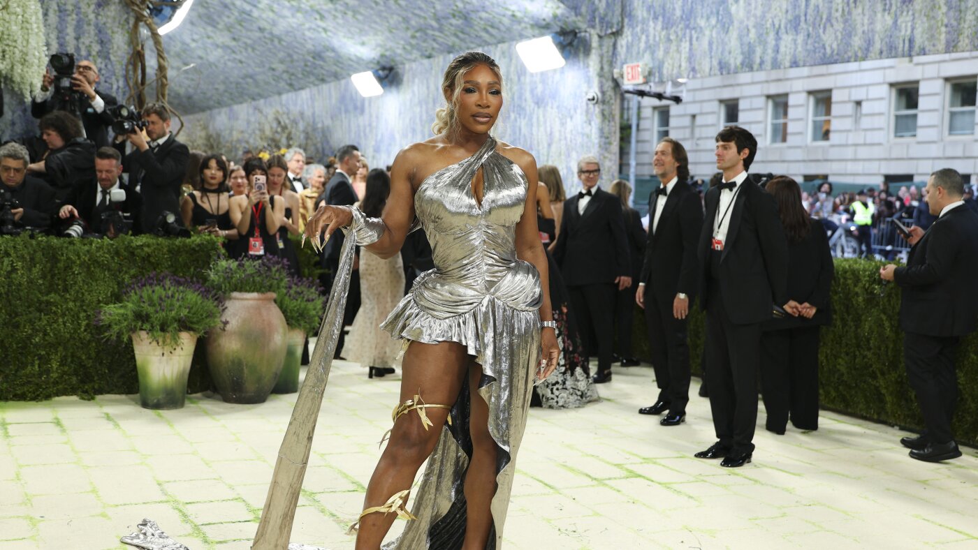 Serena Williams returns to tennis, announcing 'next chapter'
